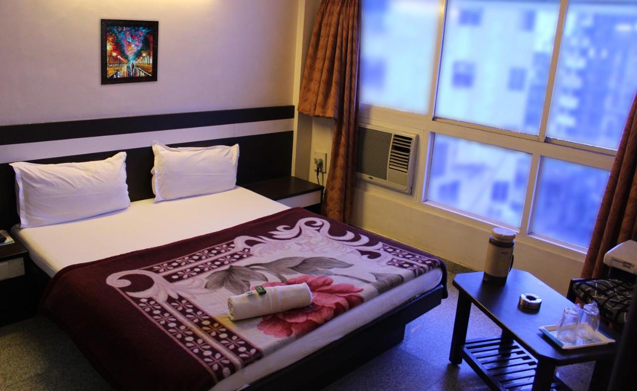Hotel Alpha Vadodara Exteriör bild