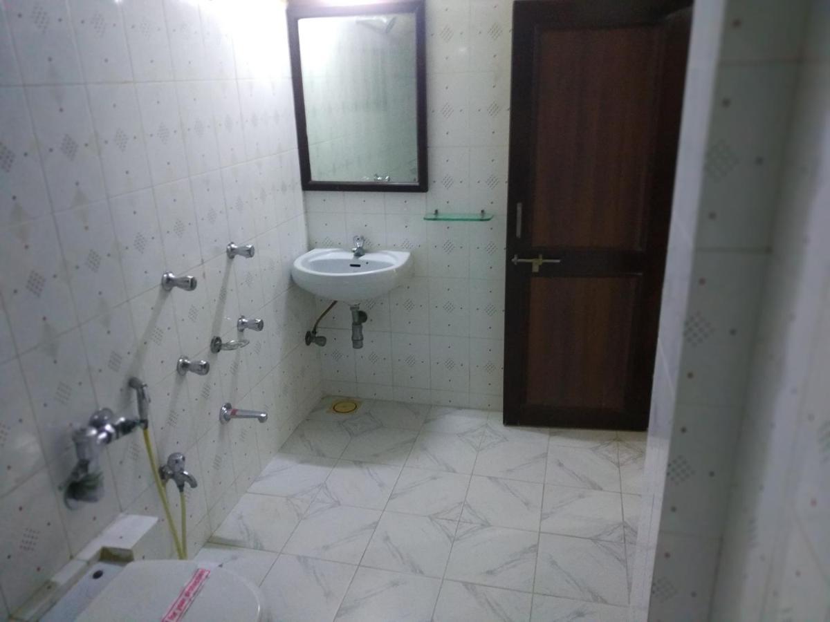Hotel Alpha Vadodara Exteriör bild