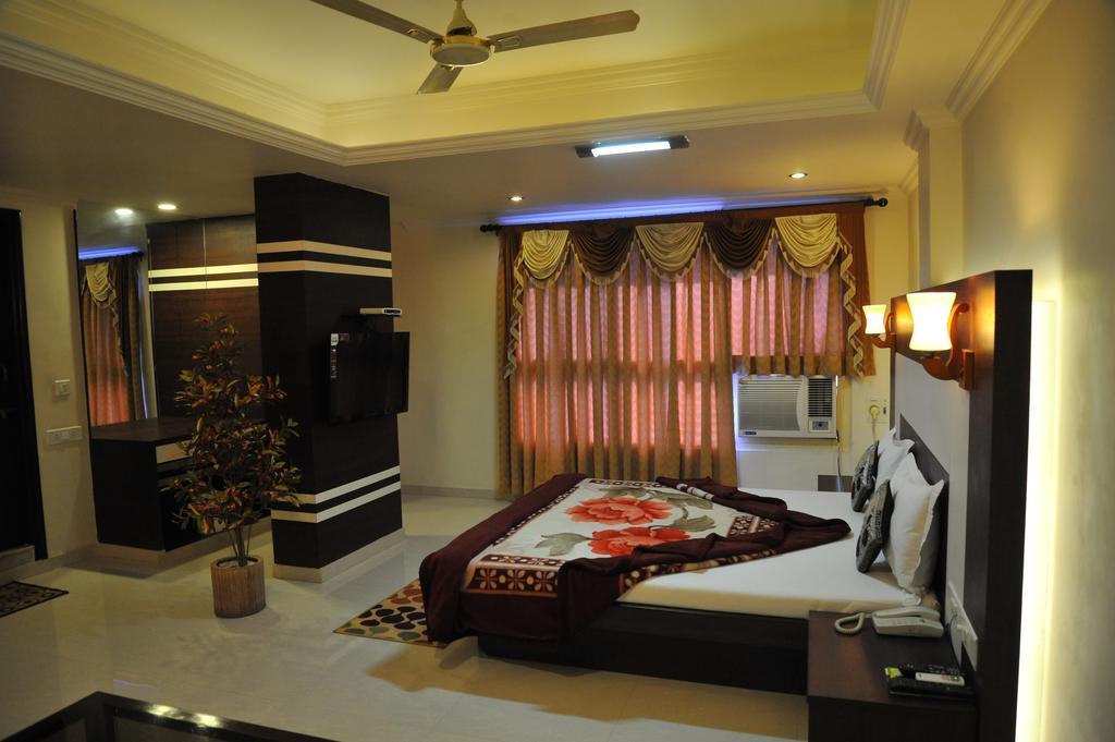 Hotel Alpha Vadodara Rum bild