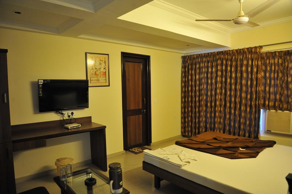 Hotel Alpha Vadodara Rum bild